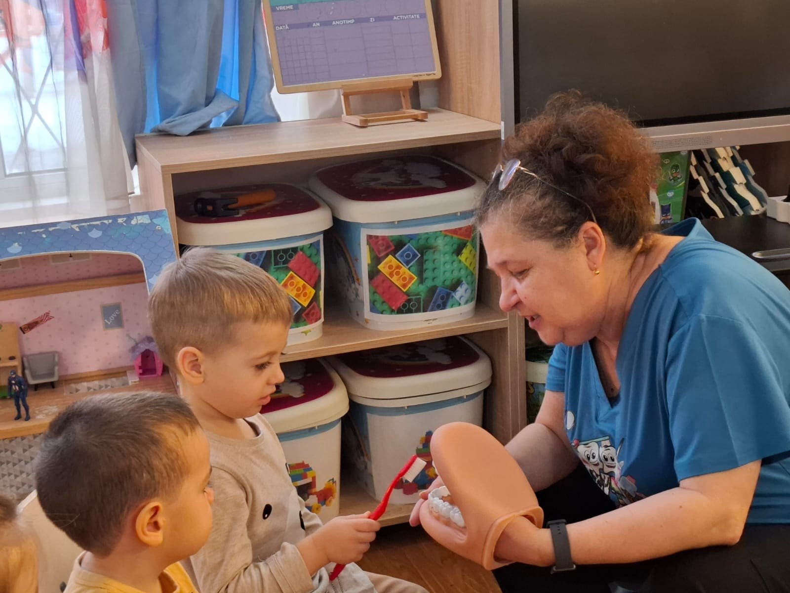 Activitate demonstrativă în parteneriat cu Cabinetul Stomatologic